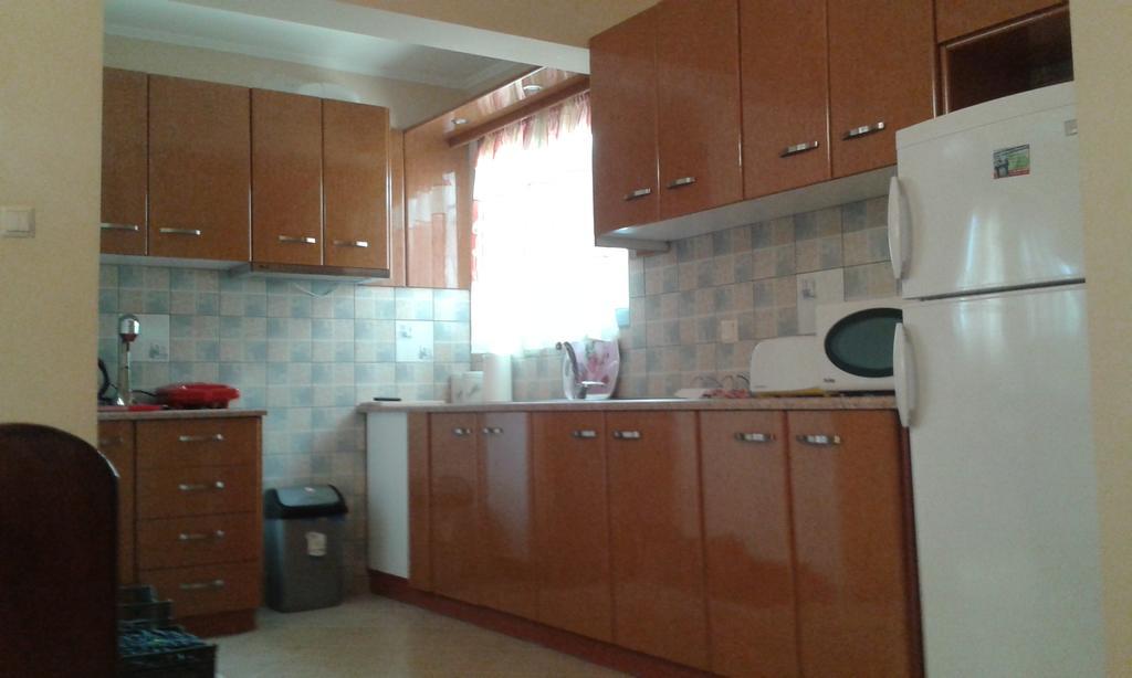 Sunny Holiday Home Каламата Экстерьер фото